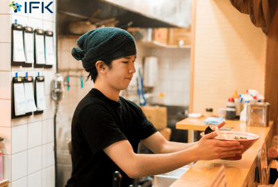 Phục vụ tại nhà hàngquán ăn (Izakaya, Ramen, Sushi...)
